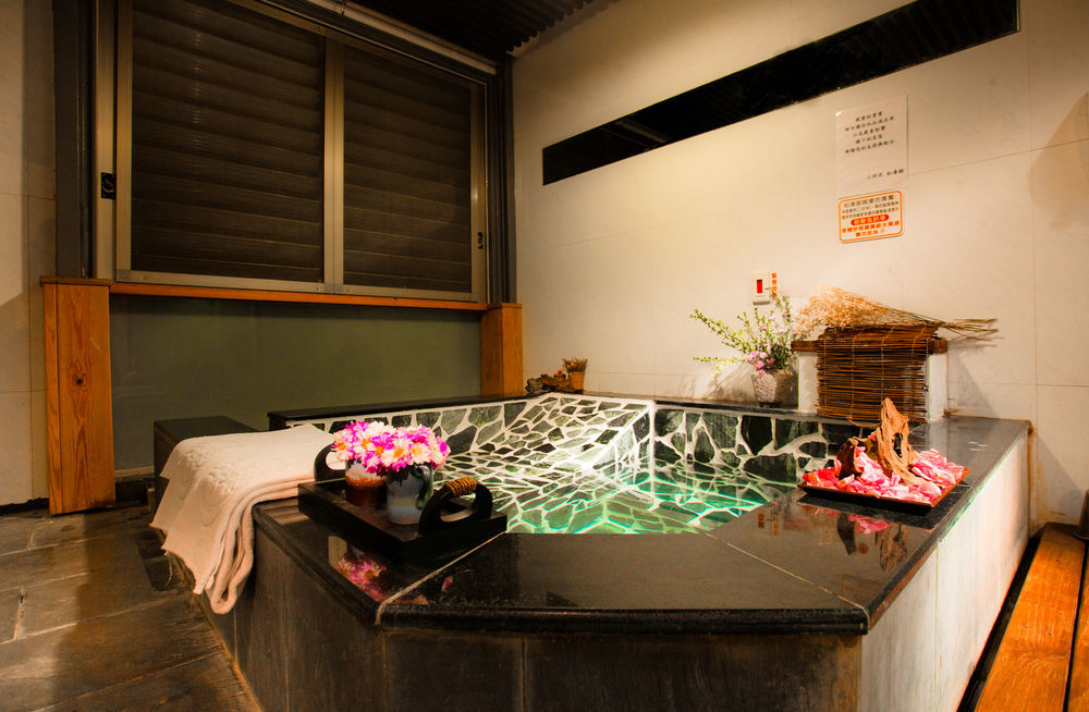 Wulai Sunglyu Hot Spring Resort Exterior photo
