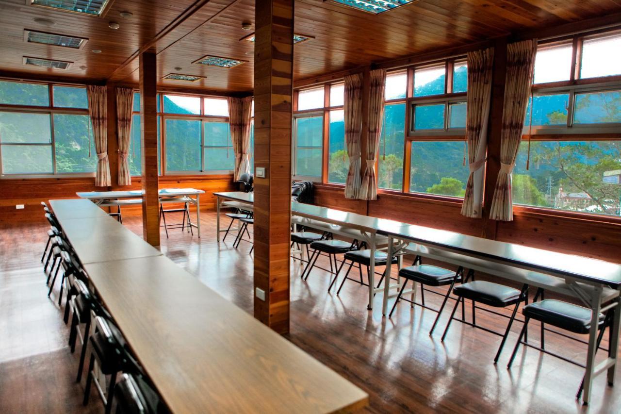 Wulai Sunglyu Hot Spring Resort Exterior photo